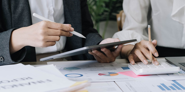 明確目標(biāo)：戰(zhàn)略規(guī)劃第一步，確定企業(yè)發(fā)展方向