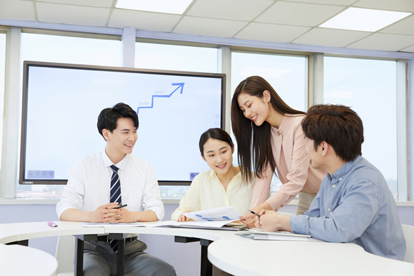 目標(biāo)引領(lǐng)：制定明確目標(biāo)，提升企業(yè)執(zhí)行力