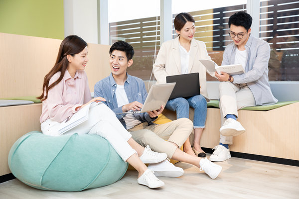 員工培訓(xùn)與發(fā)展：提升技能，實現(xiàn)卓越績效