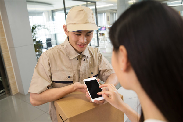 品牌與消費者關(guān)系：建立深厚聯(lián)系，提升忠誠度