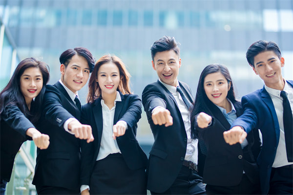 協(xié)同效應(yīng)：強(qiáng)化內(nèi)部溝通，打造高效協(xié)作團(tuán)隊(duì)