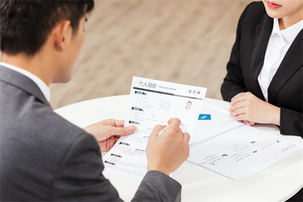 人才挖掘與選拔：全面評(píng)估候選人能力，選拔優(yōu)秀人才