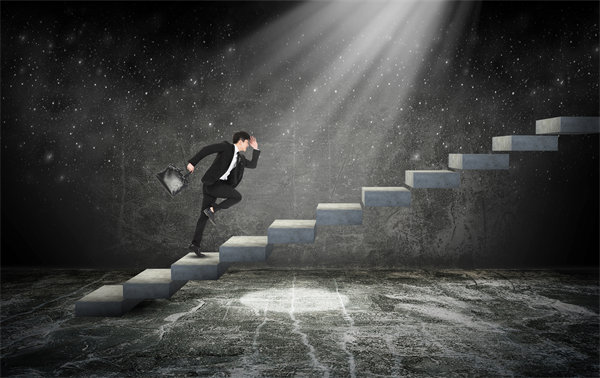 績效反饋助力成長，促進(jìn)員工與企業(yè)共進(jìn)步