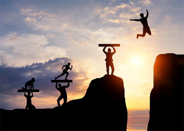 如何構(gòu)建高效能的組織架構(gòu)以驅(qū)動企業(yè)的業(yè)務(wù)發(fā)展？