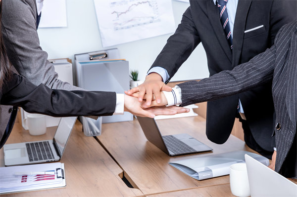 如何設(shè)計(jì)科學(xué)的薪酬績效以激勵(lì)員工持續(xù)高效工作？