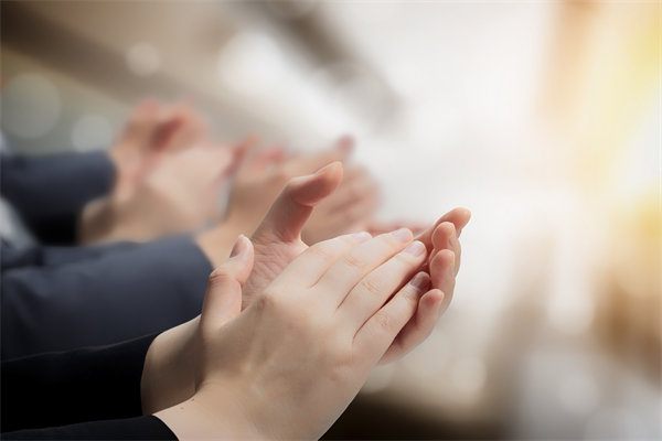 集團人才戰(zhàn)略：如何促進內部流動與外部吸引？