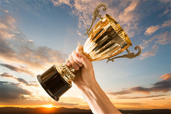 如何通過績效激勵機制激發(fā)團隊的創(chuàng)新與活力？