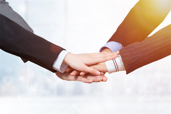 長期激勵與短期薪酬如何平衡，吸引并留住關(guān)鍵人才？