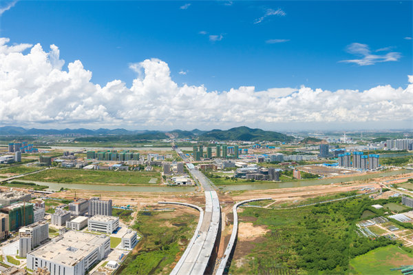 管理咨詢?nèi)绾沃χ猩狡髽I(yè)優(yōu)化組織結(jié)構(gòu)？