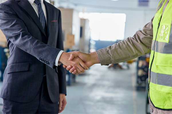 在精益轉(zhuǎn)型過程，如何克服員工抵觸情緒，促進(jìn)改革？