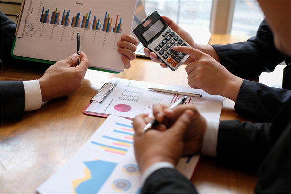 企業(yè)薪酬預(yù)算有限，如何合理分配以實(shí)現(xiàn)最大效益？