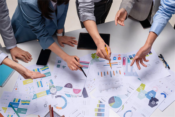 薪酬結(jié)構(gòu)如何設(shè)計(jì)，才能既吸引人才，又促進(jìn)內(nèi)部公平？