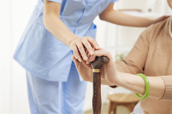 多家藥企叫停創(chuàng)新藥研發(fā)項目，關(guān)聯(lián)行業(yè)需要戰(zhàn)略調(diào)整？