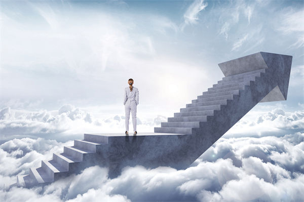 在年度經(jīng)營計劃中，如何設定既實際又挑戰(zhàn)性的目標？