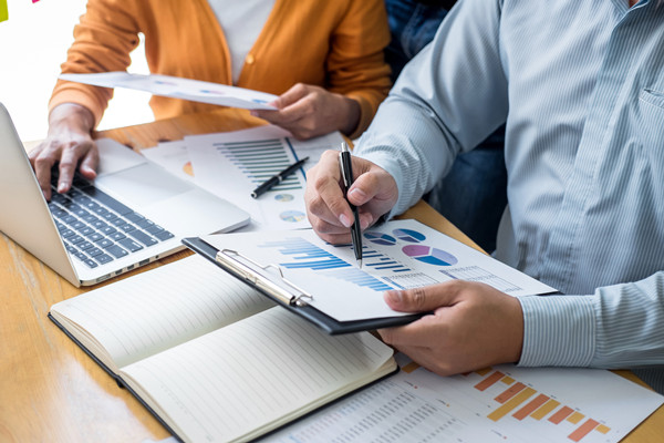 如何通過創(chuàng)新策略提升品牌影響力和市場占有率？