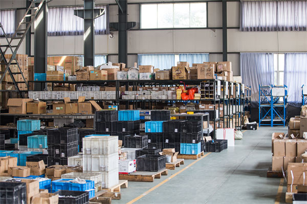 車間布局混亂不堪，精益生產(chǎn)巧妙規(guī)劃讓效率直線飆升