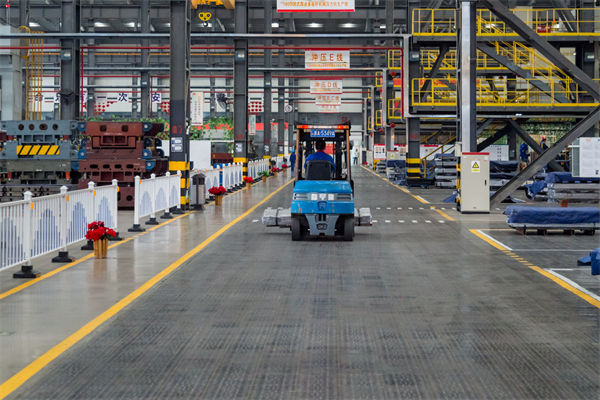 車間布局混亂不堪，精益生產(chǎn)巧妙規(guī)劃讓效率直線飆升