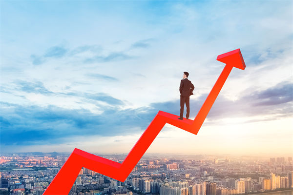 員工績效不佳，是應(yīng)該立即解雇還是給予改進(jìn)機(jī)會？