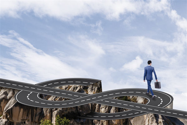 市場(chǎng)突變，現(xiàn)有戰(zhàn)略失效，怎么調(diào)整戰(zhàn)略規(guī)劃才能破局？