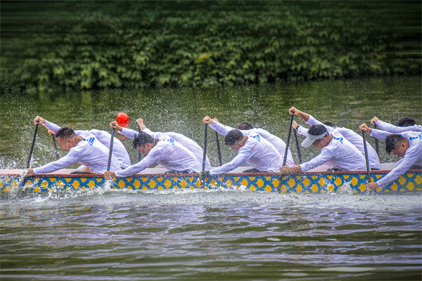 起猛了龍舟都能蹦迪了，企業(yè)文化對此有何啟示？