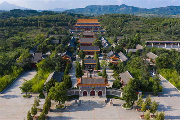 企業(yè)計劃年年空轉？煙臺年度經(jīng)營咨詢?nèi)绾巫屇繕藦哪：兛陕涞兀? title=