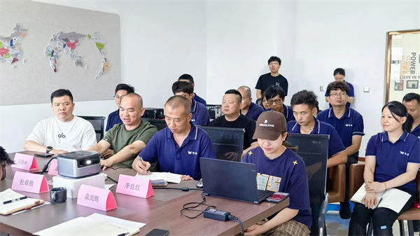 華瑋機(jī)械生產(chǎn)總經(jīng)理潘貽豐先生致辭