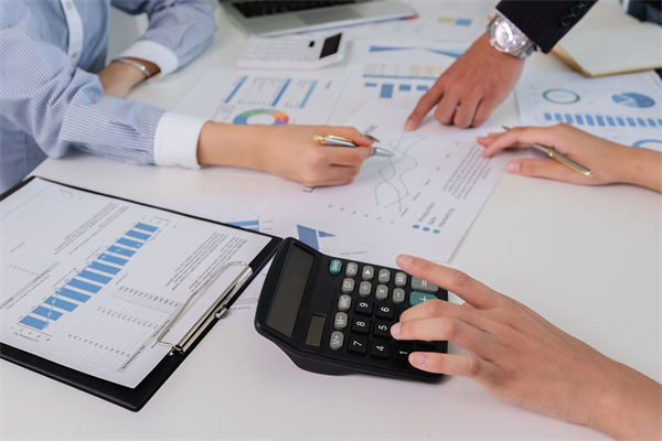 文化口號(hào)貼滿墻，企業(yè)文化如何真正走進(jìn)員工心里？